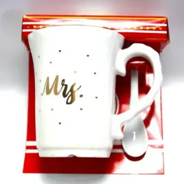 prezent-kubek-z-napisem-mrs-plus-lyzeczka