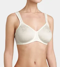triumph-lovely-minimizer-w-krem-90-d