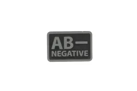naszywka-wojskowa-emblemat-na-rzep-grupa-krwi-ab-helikon-2cm-x-35cm