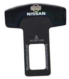 zaslepka-wtyczka-do-pasa-pasow-z-logo-nissan