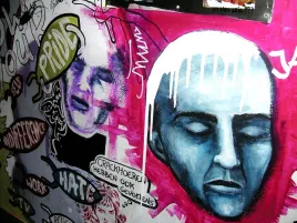 fototapeta-graffiti-mur-mural-twarz