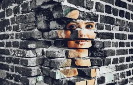 fototapety-na-wymiar-cegla-dziura-w-scianie-kamien