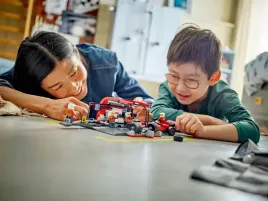 lego-city-60443-f1-pit-stop-i-mechanicy-z-bolidem-ferrari