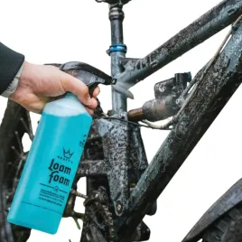 uniwersalny-srodek-myjacy-do-roweru-peatys-loamfoam-cleaner-atomizer-1000ml
