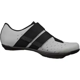 buty-gravelowe-fizik-terra-powerstrap-x4-szare