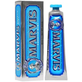 pasta-do-zebow-marvis-aquatic-mint-z-fluorem-i-morska-swiezoscia-85-ml
