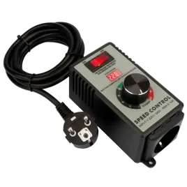 regulator-obrotow-silnika-mocy-napiecia-w-obudowie-z-gniazdkiem-2400w-230v