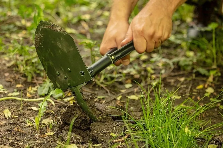 saperka-skladana-marka-neo-tools-cechy-dodatkowe-pokrowiec-w-zestawie-wielofunkcyjna-zabkowana-krawedz