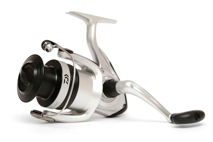 daiwa-kolowrotek-sweepfire-e-4000coror-liczba-lozysk-kulkowych-1