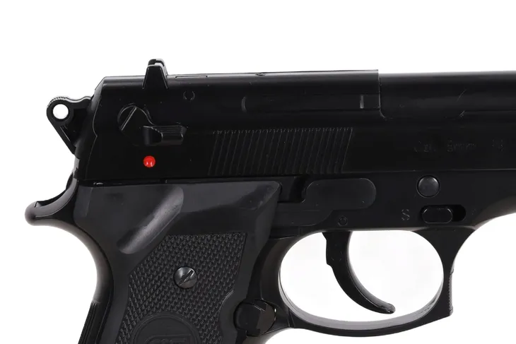 replika-pistoletu-m92fs