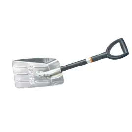 lopata-fiskars-metal-25-x-71-cm