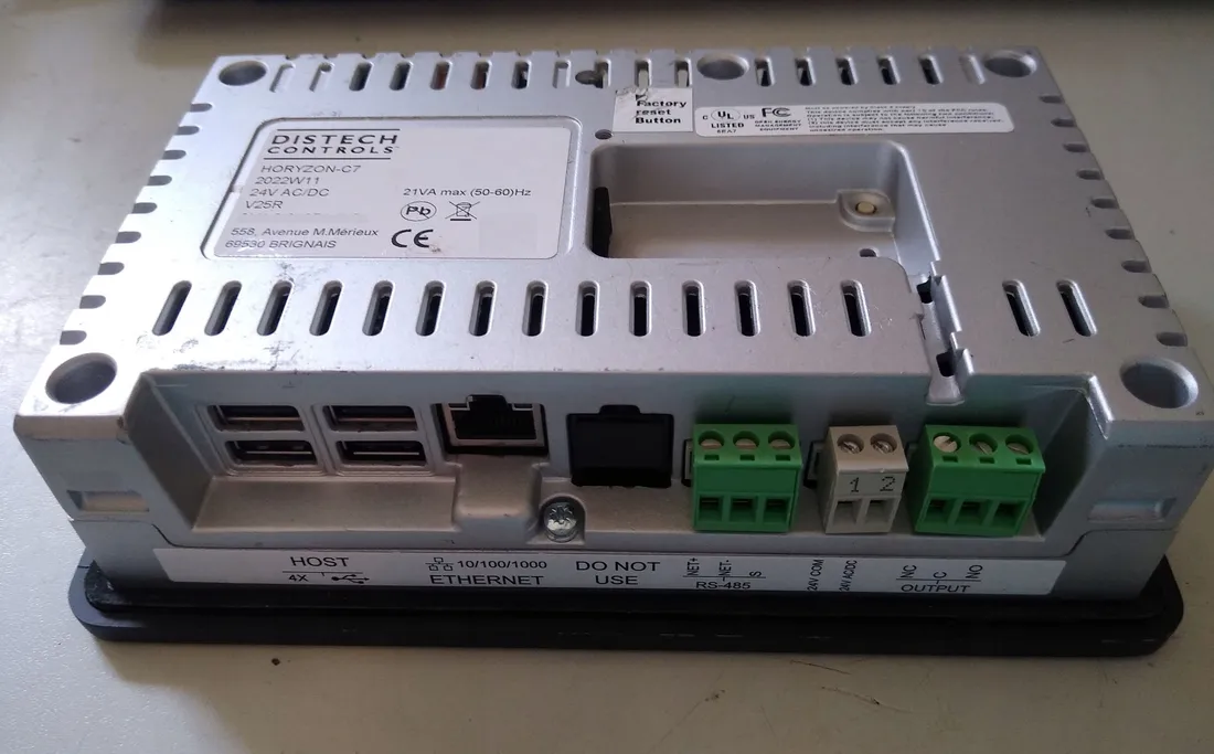 dotykowy-panel-sterowania-distech-controls-horizon