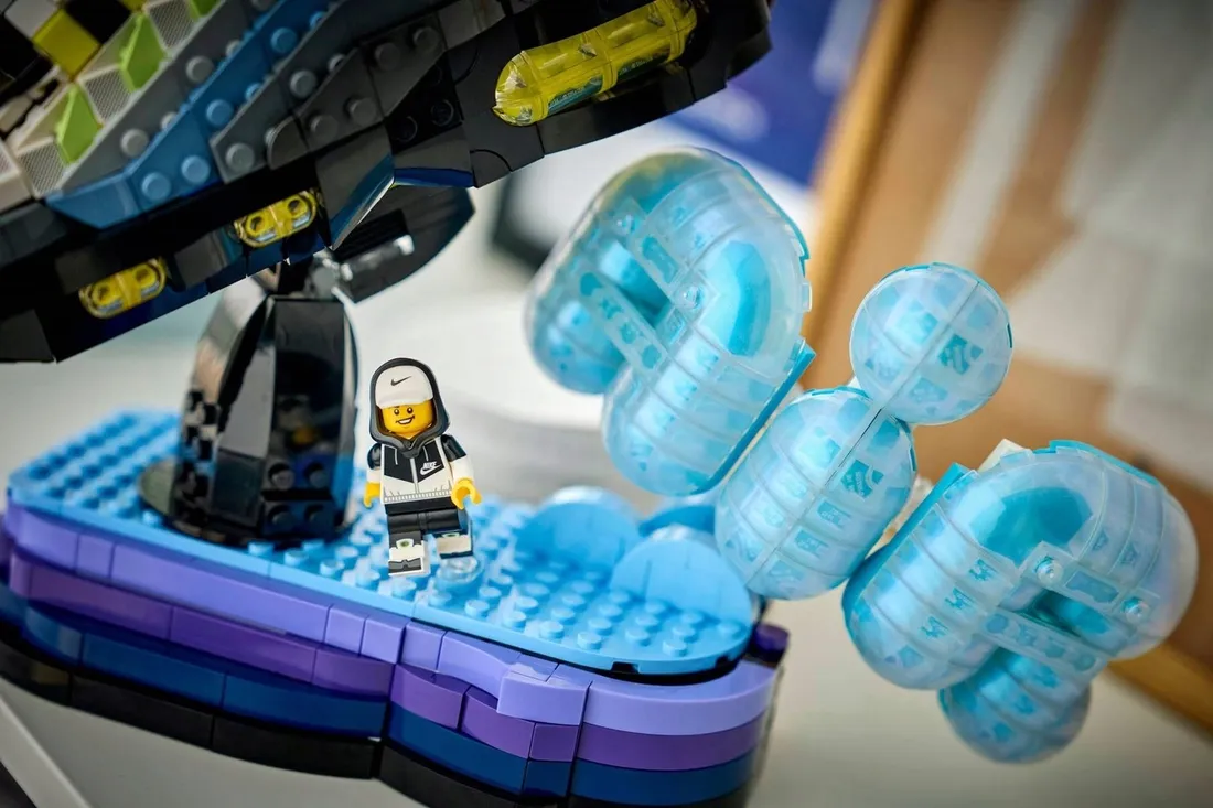 lego-43025-nike-stan-nowy