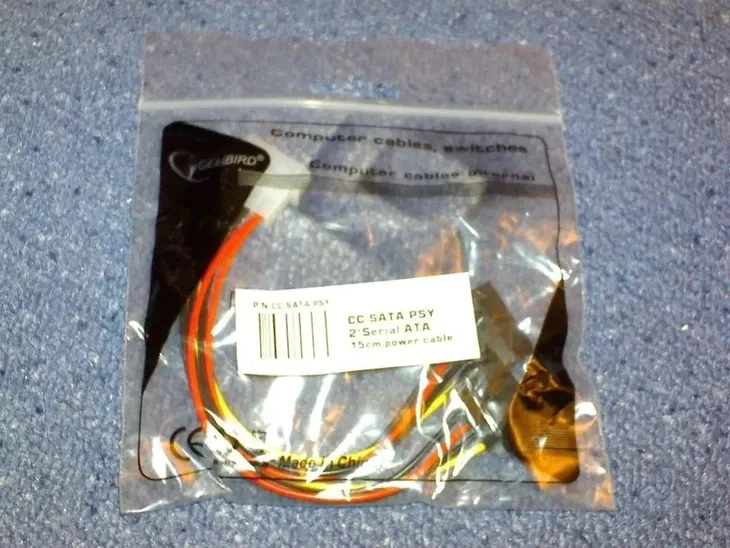 adapter-ide-sata-gembird-cc-sata-psy-waga-z-opakowaniem-0-016-kg-certyfikat-ce