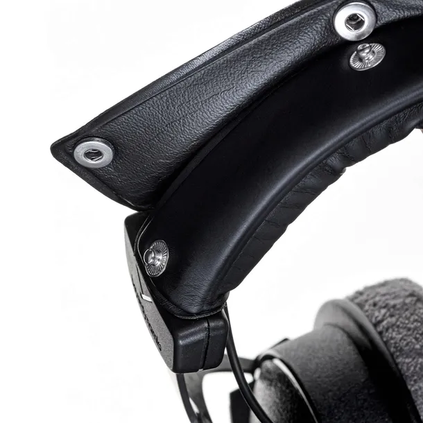 beyerdynamic-dt-770-pro-250-ohm-model-dt770-pro