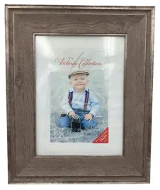 elegancka-ramka-drewniana-julia-18x24-cm-brazowa