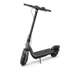 hulajnoga-elektryczna-segway-ninebot-kickscooter-f3-d-kask-segway-ninebot