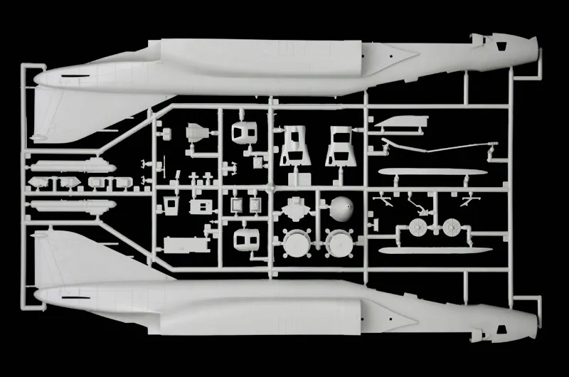 1-48-rf-4e-phantom-ii-model-samolotu-odrzutowego