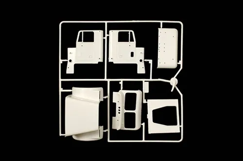 1-24-model-ciezarowki-freightliner-flc