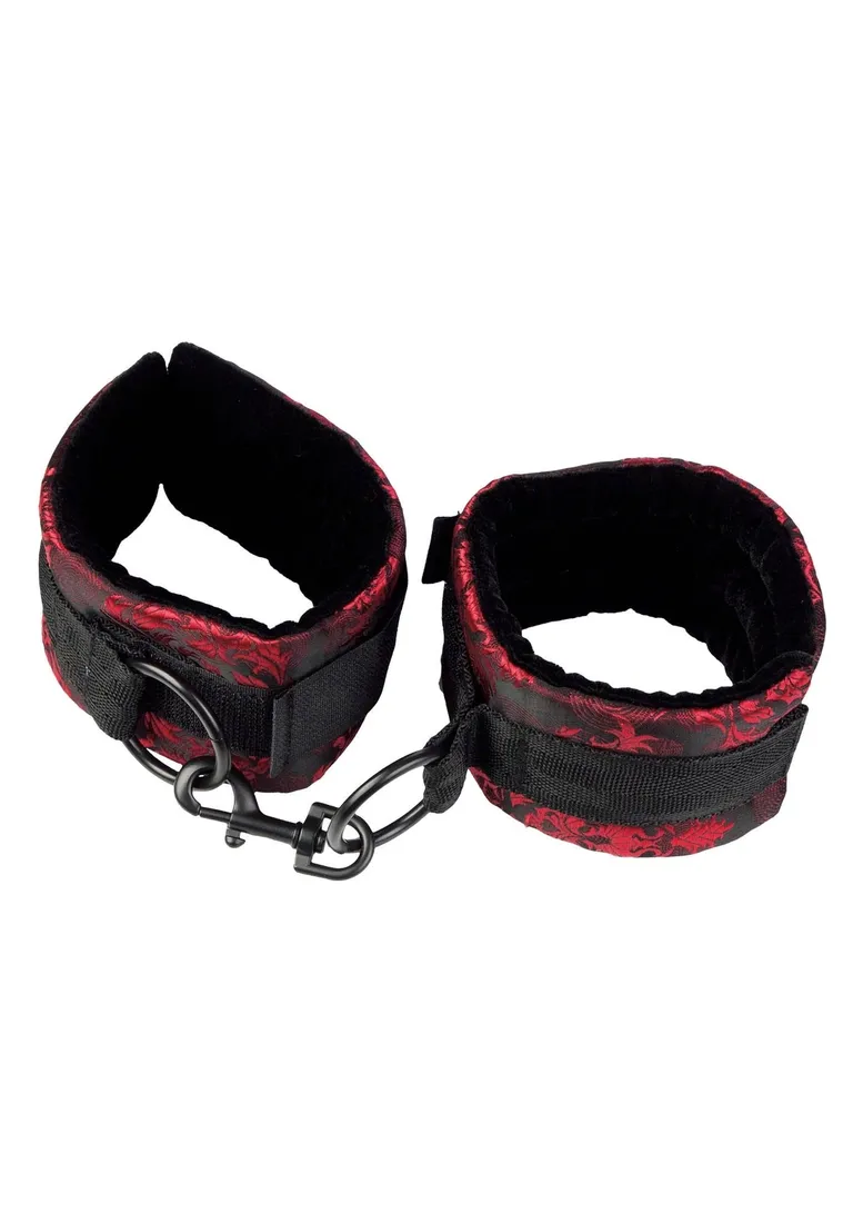 scandal-universal-cuffs-black