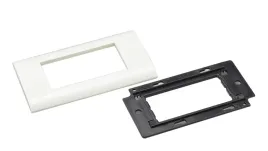 ramka-montazowa-support-4m-90x45-biala-na-moduly-mediabox