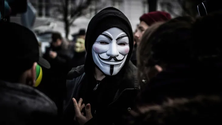 maska-na-twarz-anonymous-vendetta-stop-acta-halloween-przebranie-marka-martom