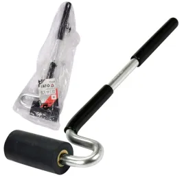 yato-walek-do-tapet-laminatow-rolka-dociskowa-guma-75mm-z-uchwytem-yt-44150