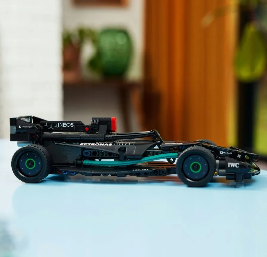 lego-42165-technic-mercedes-amg-f1-w14-e-performance-pull-back