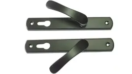 klamki-klamka-z-szyldem-czarna-rozstaw-90mm