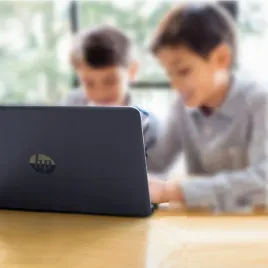 laptop-hp-chromebook-14-szybki-dysk-ssd-dla-dzieci