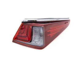 lampa-tyl-do-lexus-es-xz10-18-25-2018-2025-81551-33591-prawa