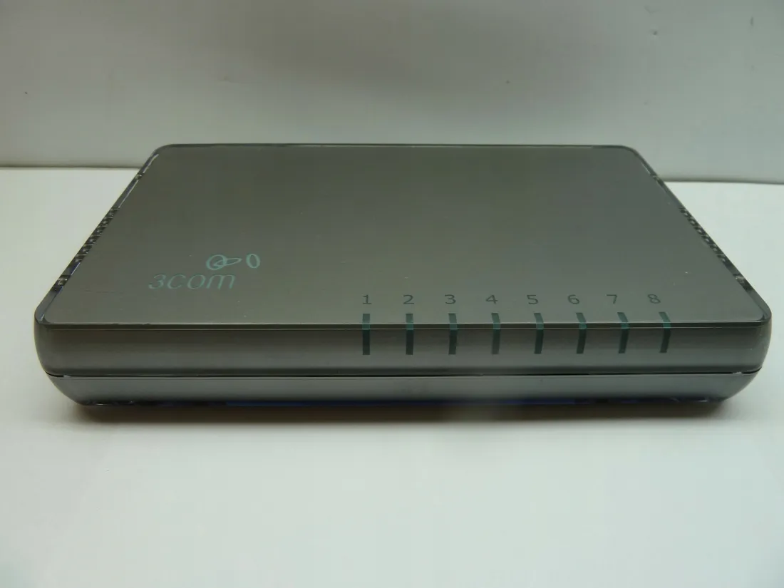 switch-3com-3cfsu08-8-portow