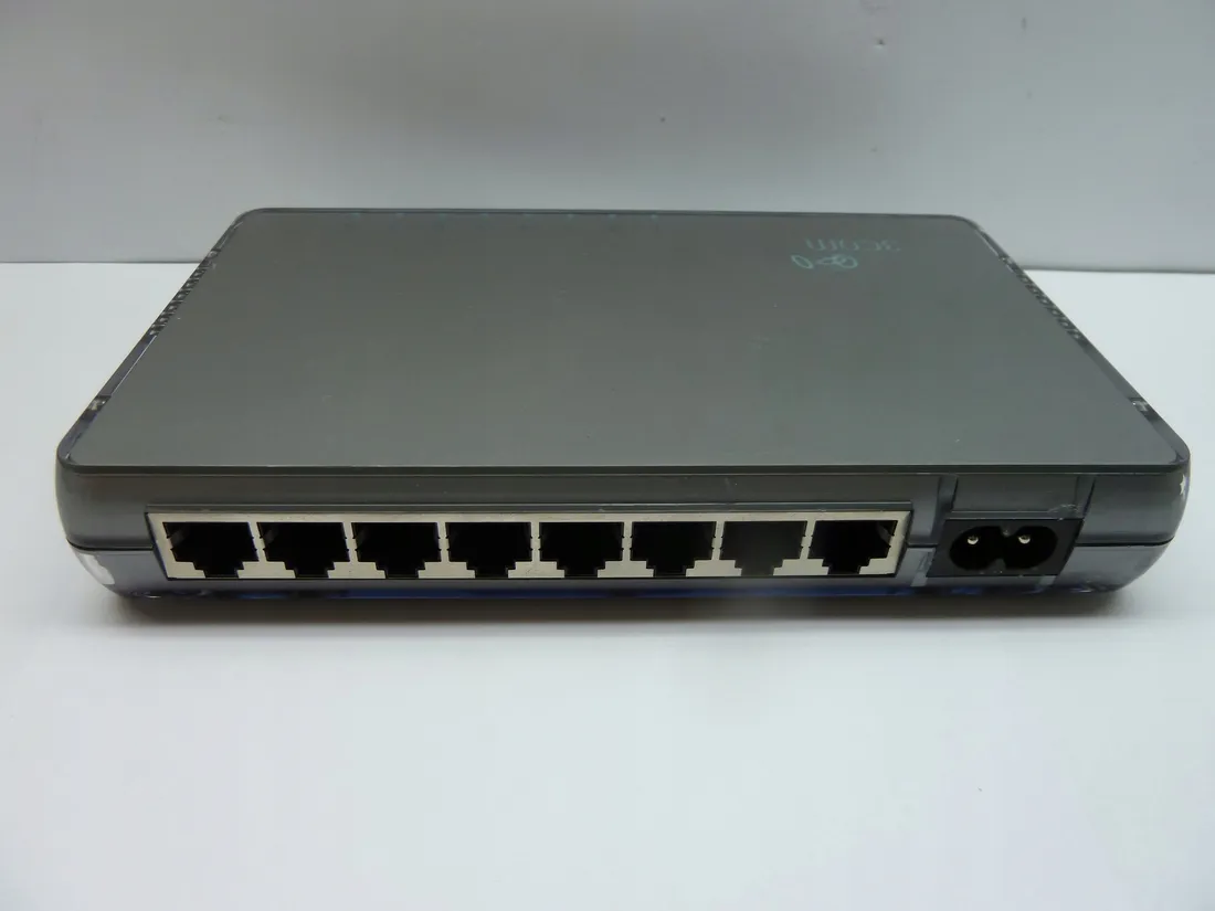 switch-3com-3cfsu08-8-portow-stan-powystawowy