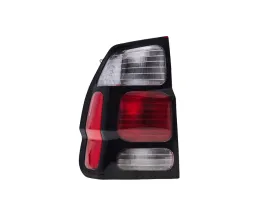lampa-tyl-do-mitsubishi-pajero-sport-2000-2008-8330a059-lewa