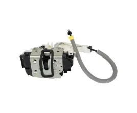 zamek-do-drzwi-do-mercedes-benz-c-class-w204-2007-2011-a2047201535-lewa