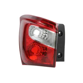 suzuki-sx4-s-cross-lampa-tylna-lampa-tyl-lewa-strona