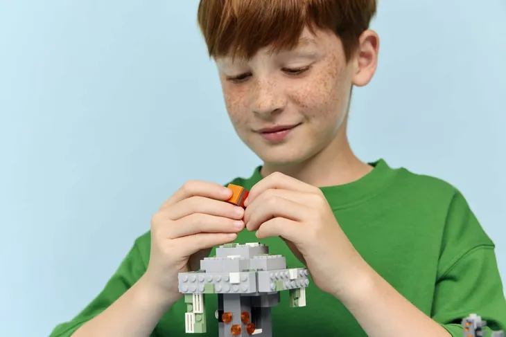 lego-minecraft-blady-ogrod