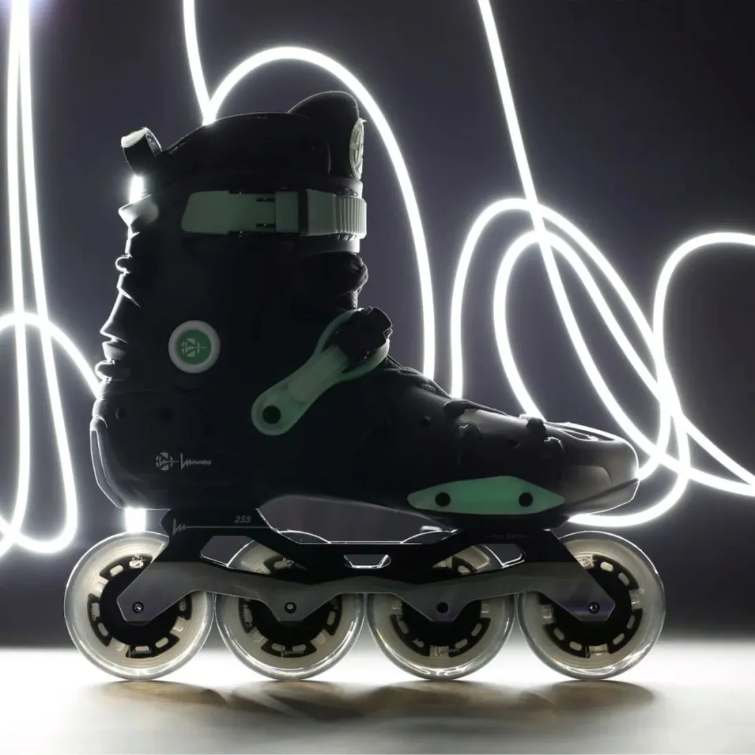 rolki-luminous-ray-dark-43
