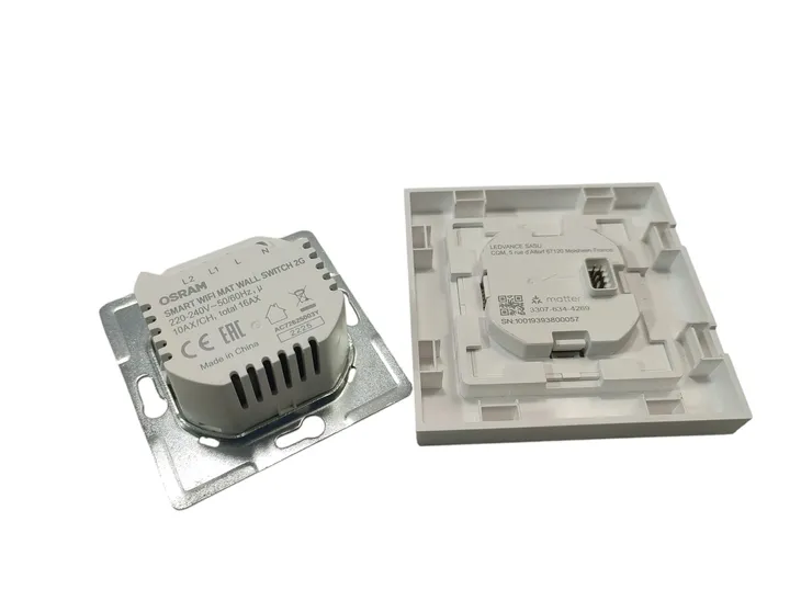 przelacznik-scienny-osram-smart-wifi-matter-2g-seria-4058075849921