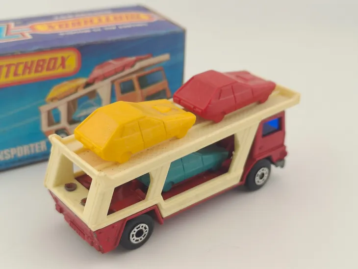 mb11-matchbox-car-transporter-boxed-stan-nowy