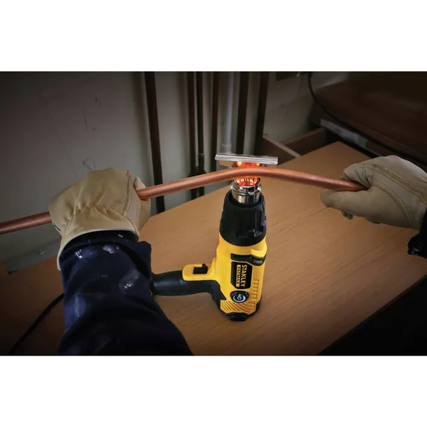 opalarka-stanley-2000-w-230-v-600-c-zawiera-baterie-nie