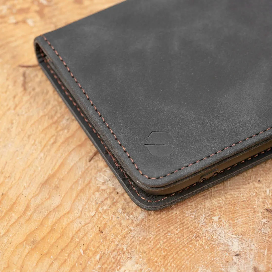 spacecase-wallet-google-pixel-10-10-pro-black
