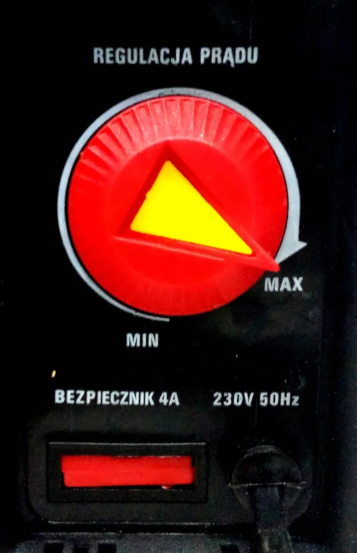 prostownik-kukla-bk-12-24v-model-bk-12-24v
