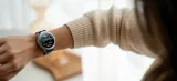 smartwatch-bemi-cosmo-szary-kolor-koperty-srebrny