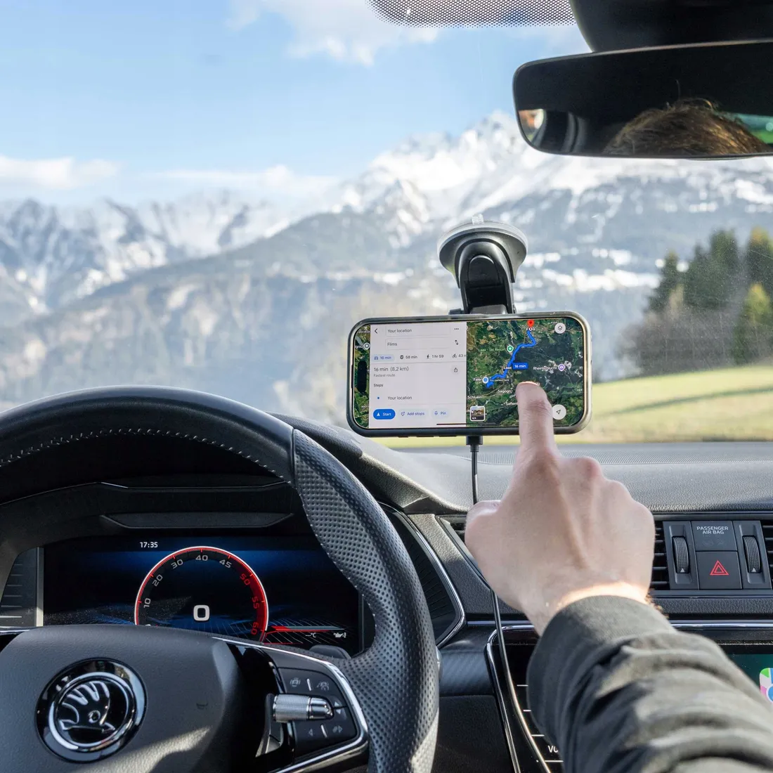 spacecase-car-holder-dash-windshield-magcharge-wm9b