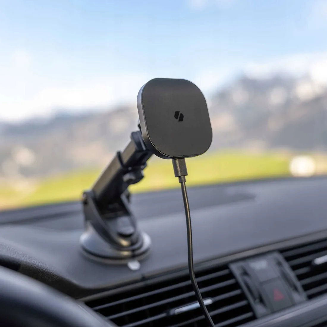 spacecase-car-holder-dash-windshield-magcharge-wm9b