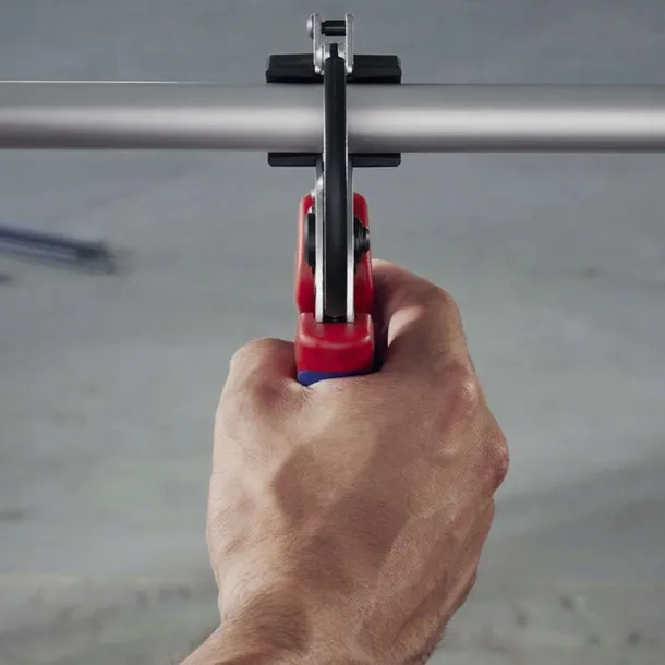 obcinak-do-rur-knipex-2-26-mm-maksymalna-grubosc-ciecia-26-mm