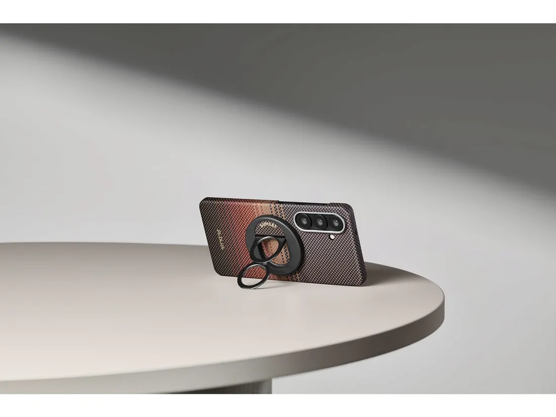 pitaka-edge-case-sunset-aaron-button-samsung-galaxy-s26
