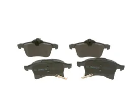 zestaw-klockow-hamulcowych-bosch-0-986-424-707