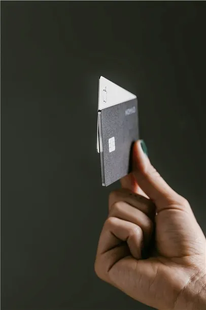 nomad-tracking-card-pro-find-my-white-marka-inna-marka